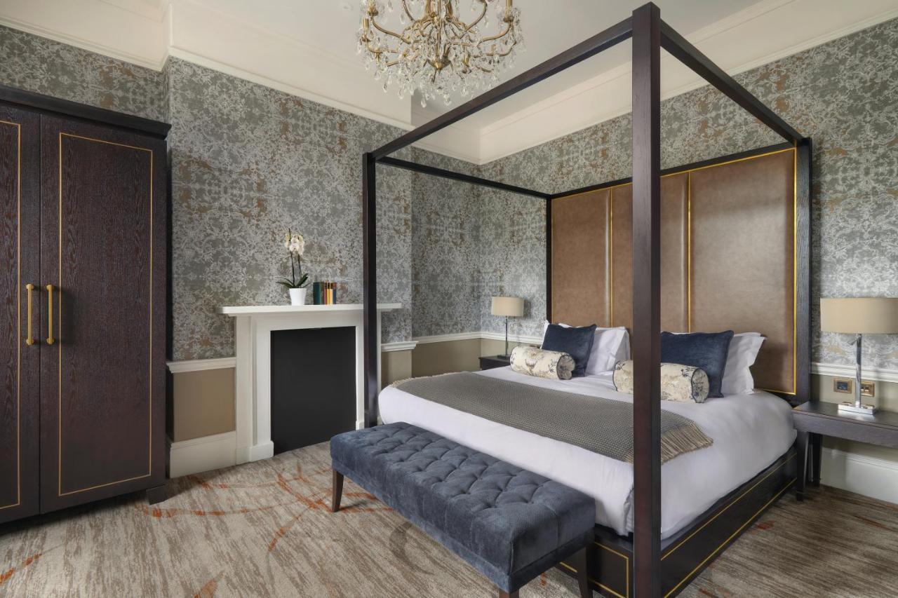 Ensana Buxton Crescent 호텔 외부 사진 A bedroom at The Mitre